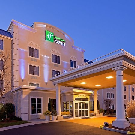 Holiday Inn Express Boston-Milford By Ihg Exteriér fotografie