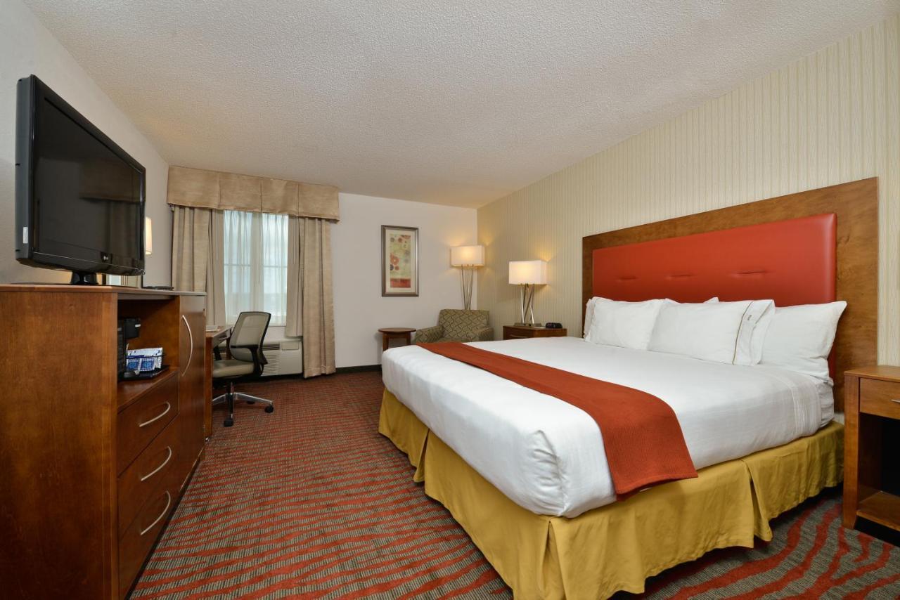 Holiday Inn Express Boston-Milford By Ihg Exteriér fotografie