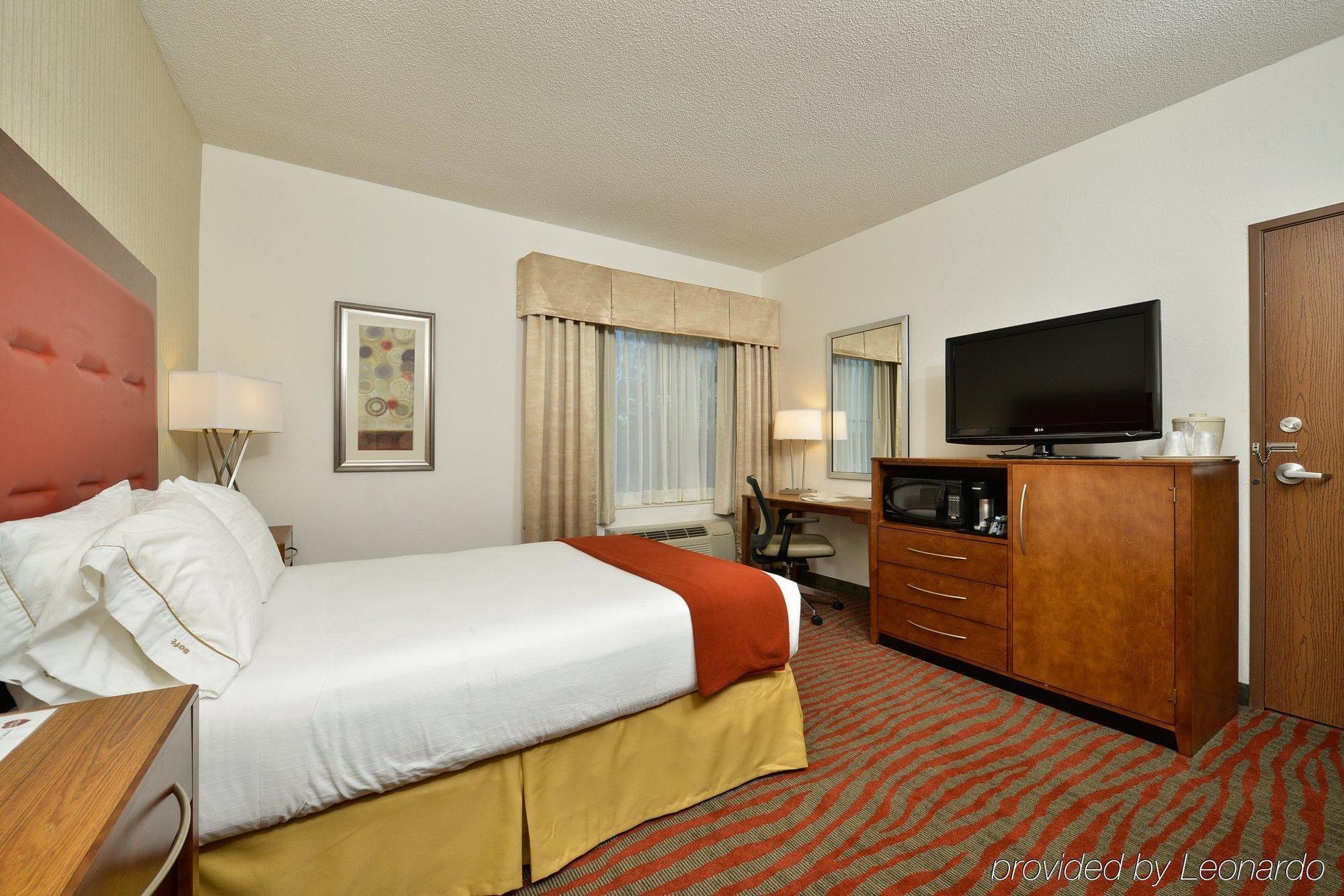 Holiday Inn Express Boston-Milford By Ihg Exteriér fotografie